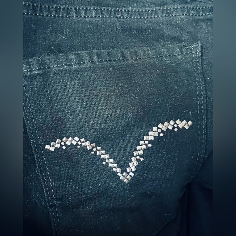 Levi’s 512 Perfectly Slimming Bootcut Jeans - Picture 11 of 11